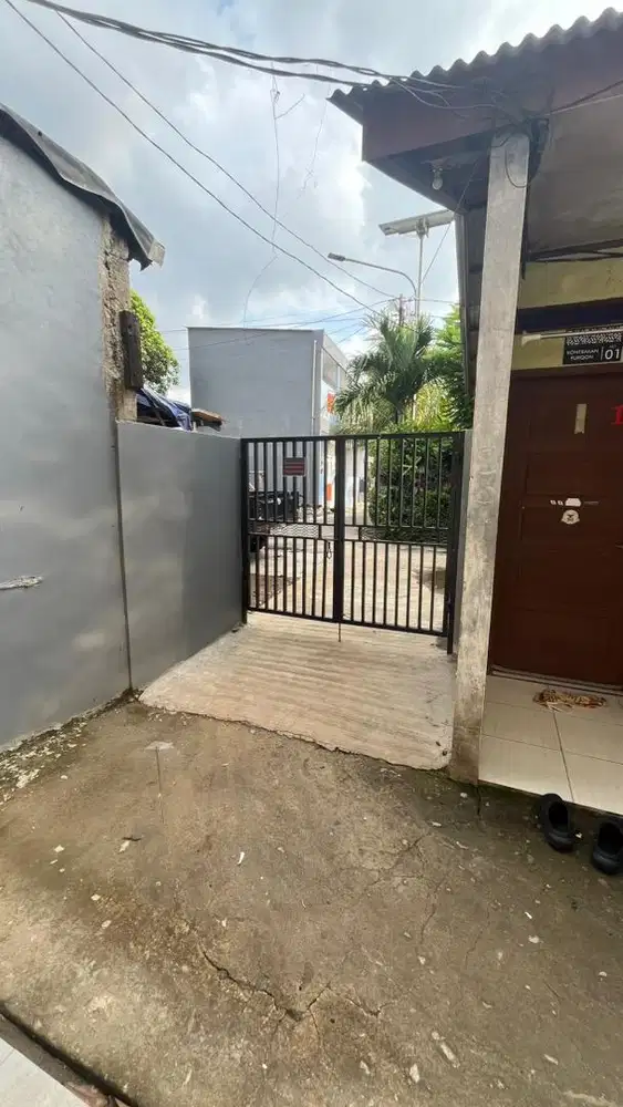 Disewakan Kontrakan 3 Petak Luas dekat Bintaro X change