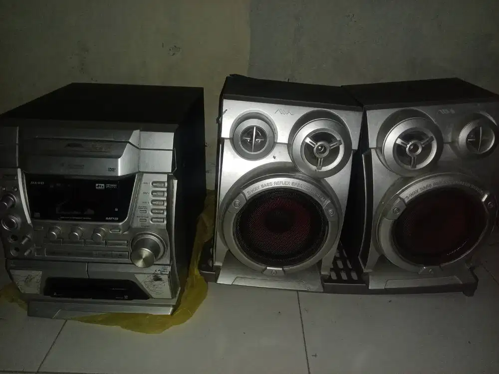 Aiwa dvd isi 3 warna silver