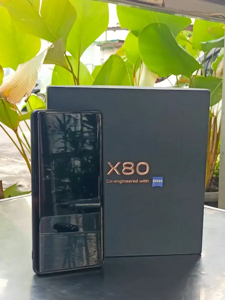 VIVO X80 5G Engineered by ZEISS