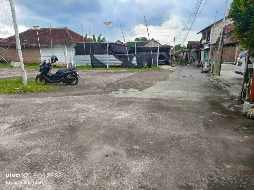 Lahan Pekarangan Prospek Berada Di Dekat Pabrik Rokok Sampoerna Area Tegaltirto Berbah Sleman