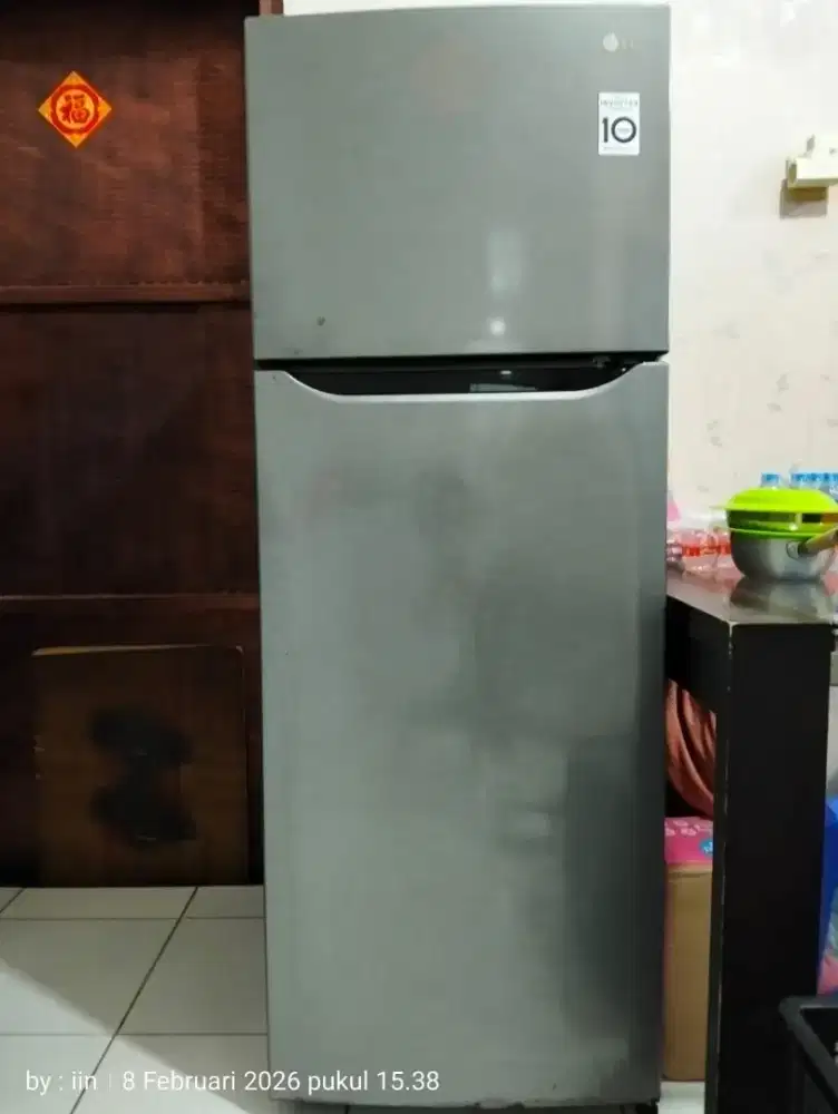 kulkas bekas merk LG inverter 2 pintu