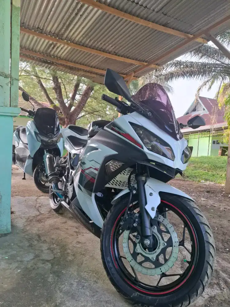 Ninja 250 FI ABS spesial edition 2013