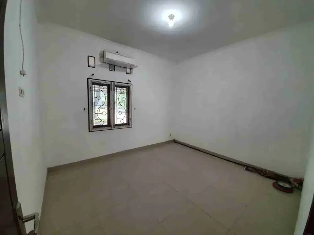 Rumah Bagus Cluster Bangunan 1.5lantai Siap Huni Strategis Dekat Gor Manunggal Jati