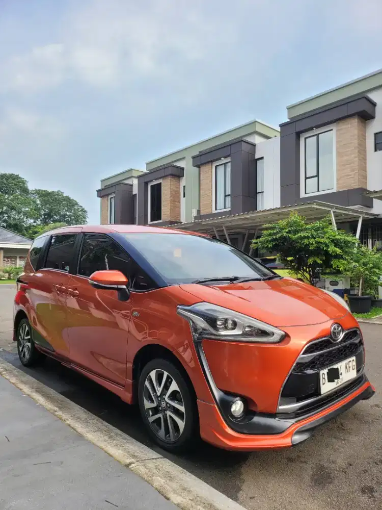 Toyota Sienta Q 2016