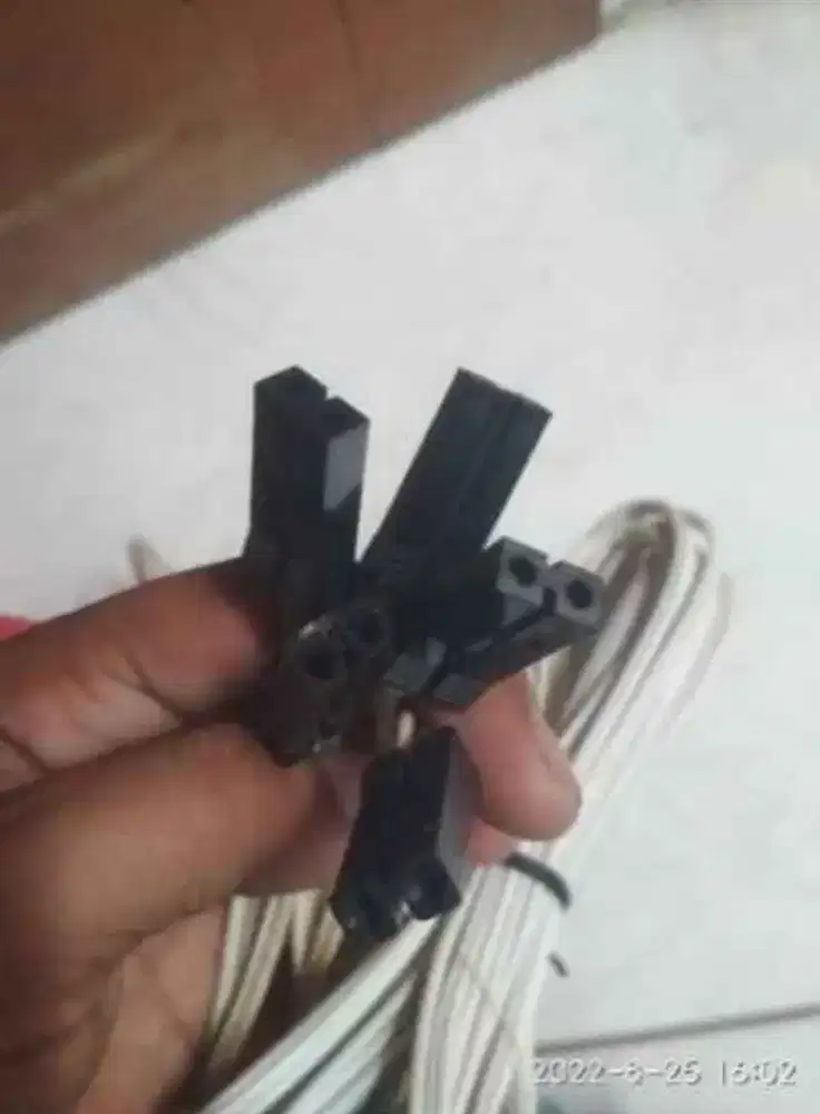 Jek kotak Speaker Polytron