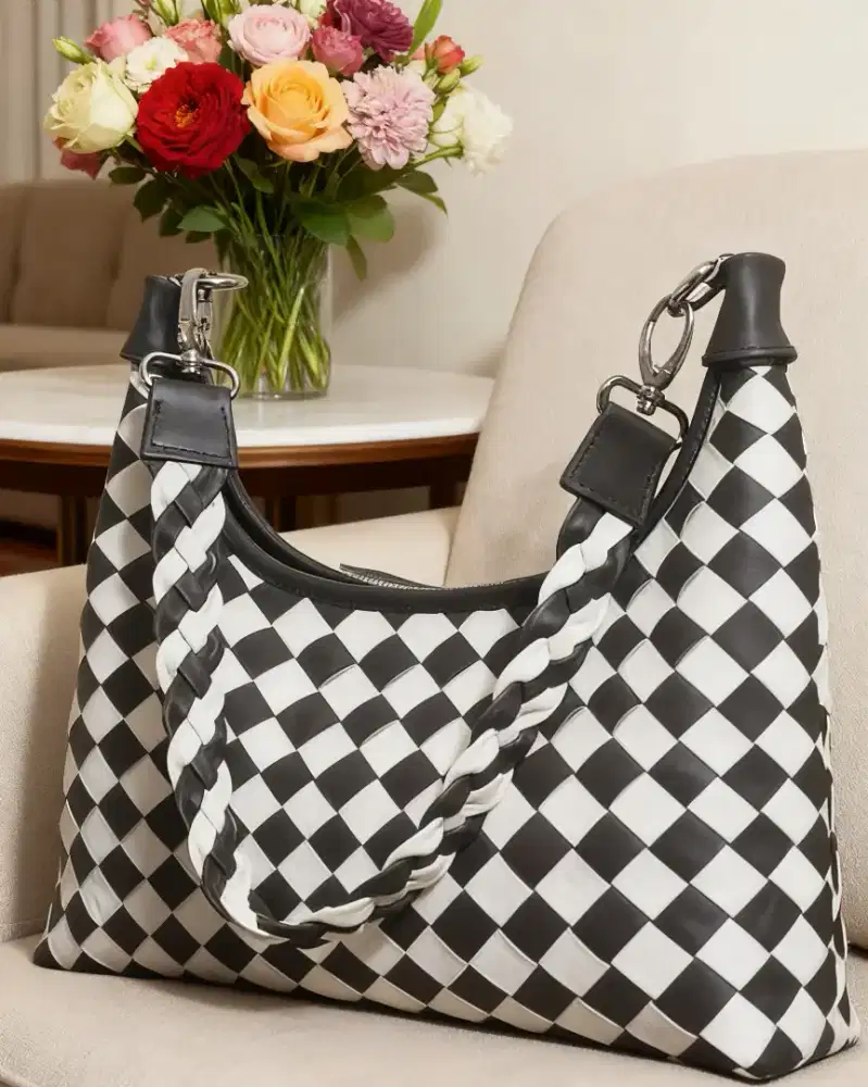 Tas Anyam kulit Domba