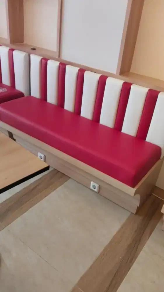 Service sofa dan costume