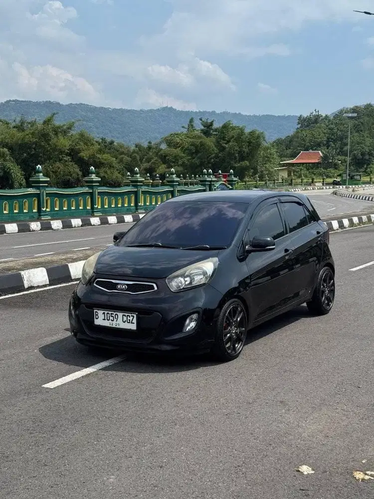 (DP 25JUTA) PICANTO SE 2013 MT/ MANUAL