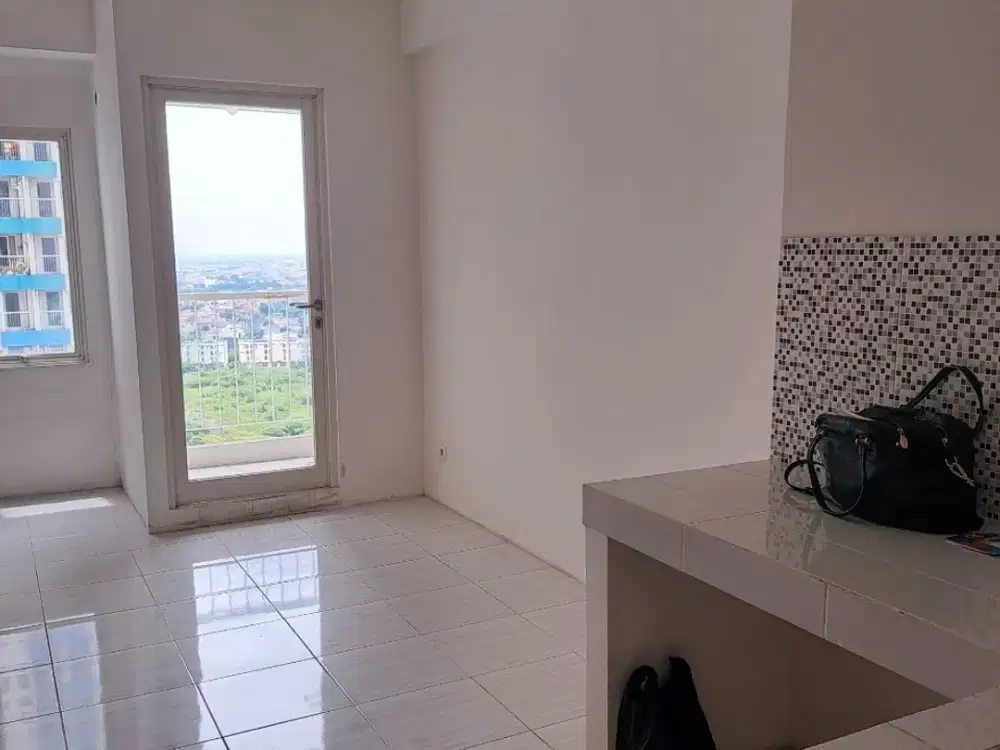 Apartment Puncak CBD Wiyung Type 2 BR Tower A , Hanya ada 1Ac di kamar utama