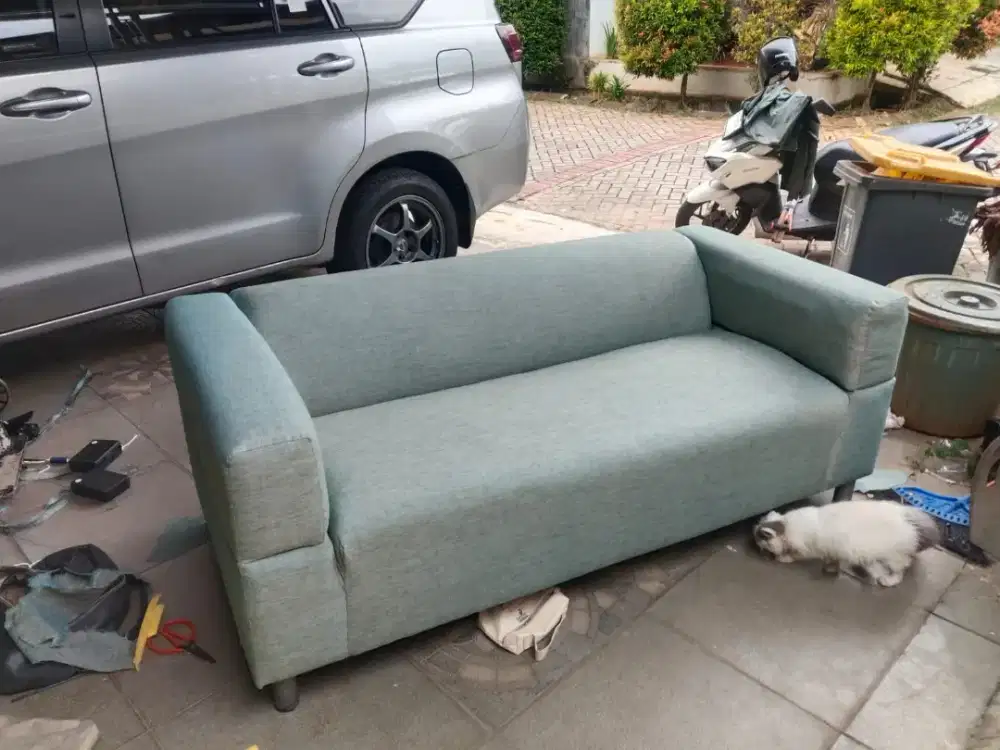 Service sofa dan costume