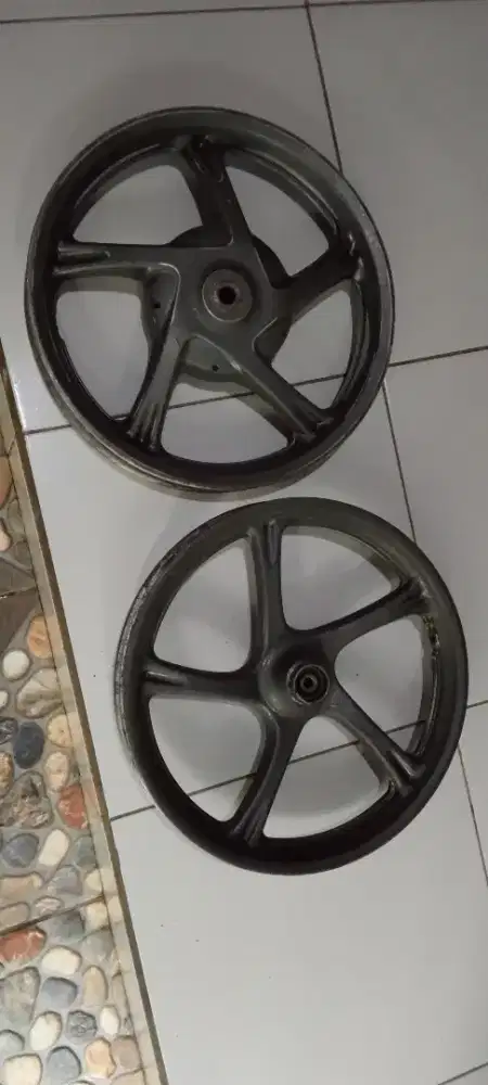 Velg motor yamaha fino bekas