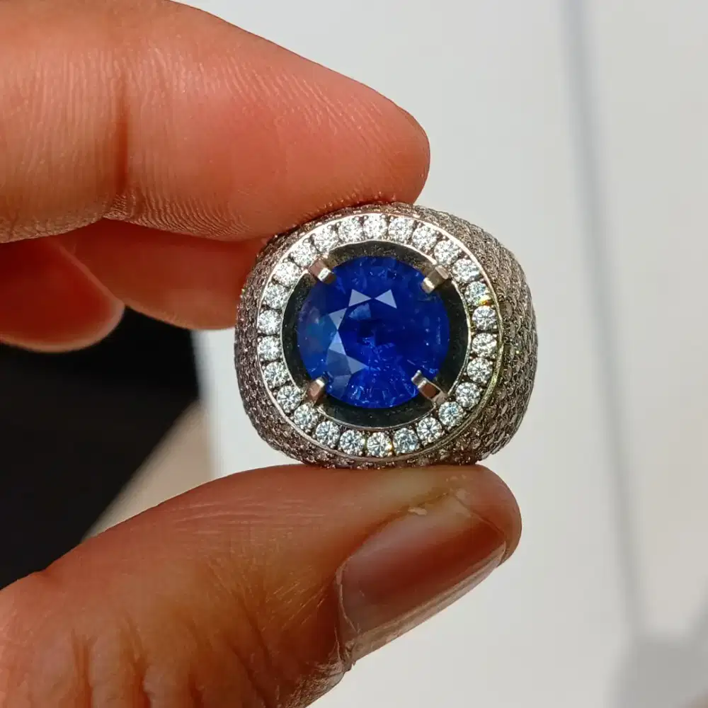 royal Blue Sapphire Sri Lanka Ceylon 6 ct Ring Perak