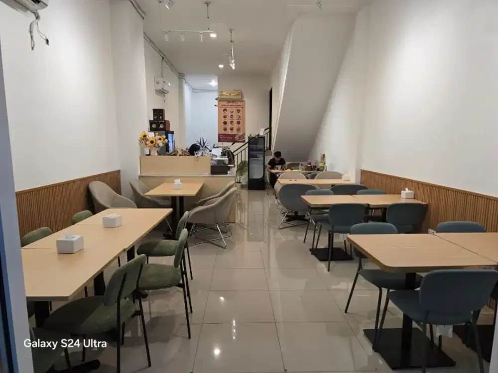 Meja dan bangku2 cafe