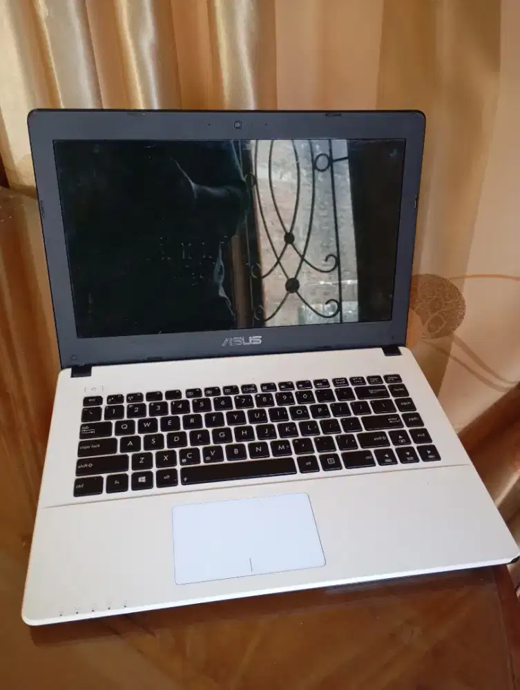 Laptop Asus X450EA siap pake..