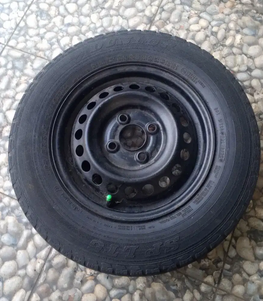 Ban cadangan merk Dunlop 175/80 R13