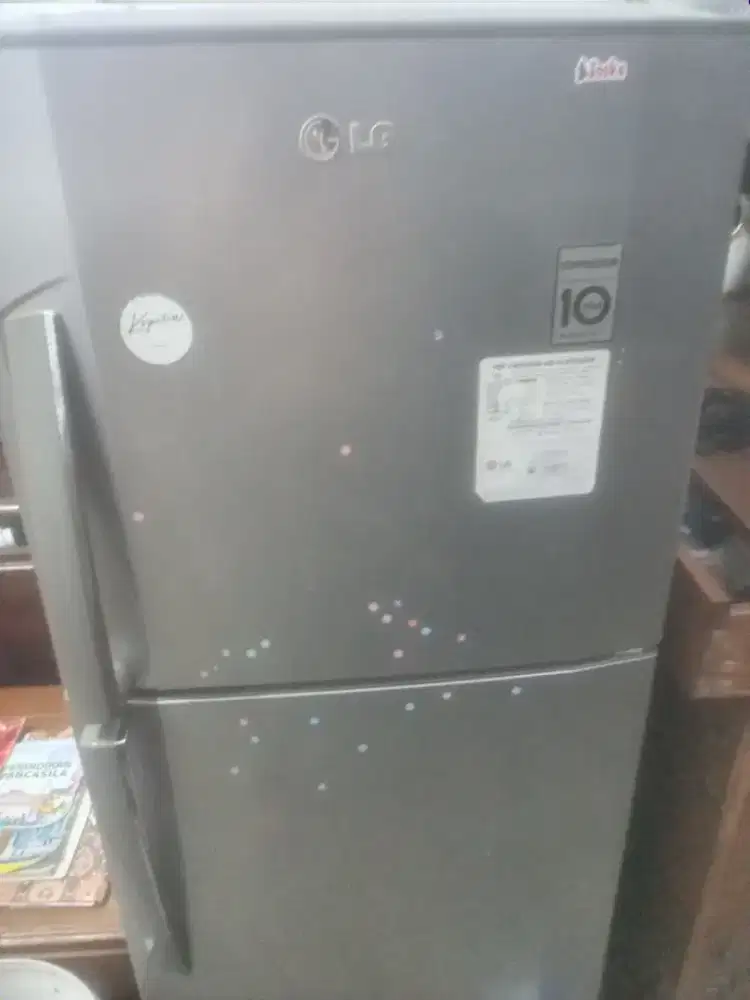 Di jual kulkas LG Orisinil siap pakai