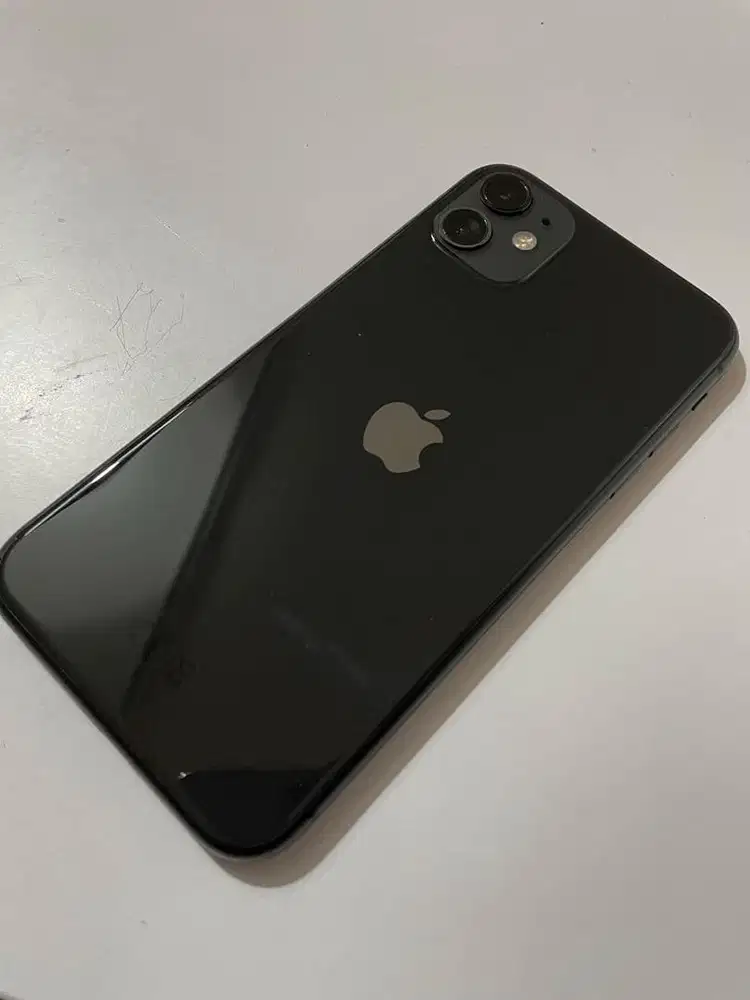 Jual Iphone 11 64 3.2 NEGO!!