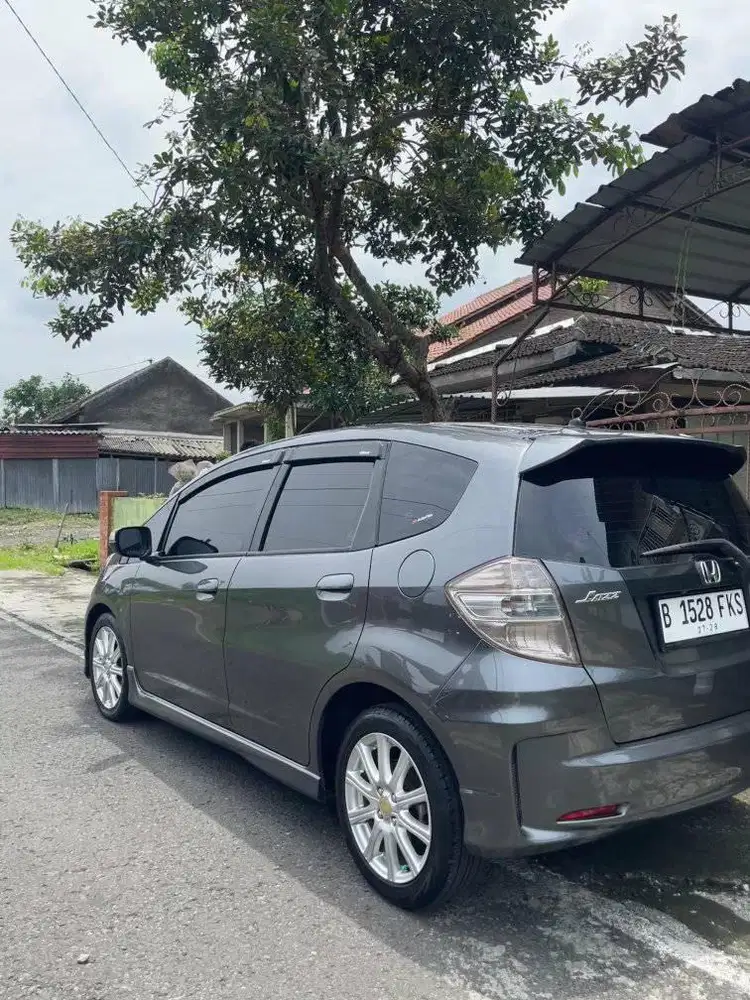 JAZZ RS MANUAL 2013 ISTIMEWA