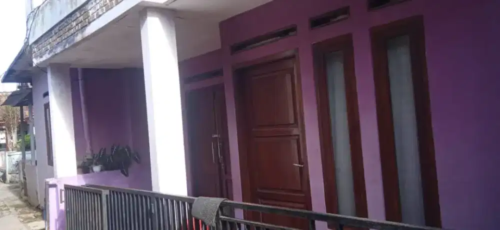 Dijual rumah 2 lantai dikawasan lembang