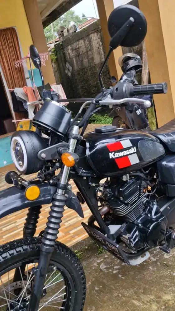 W175 TR KAWASAKI MODIF TIPIS