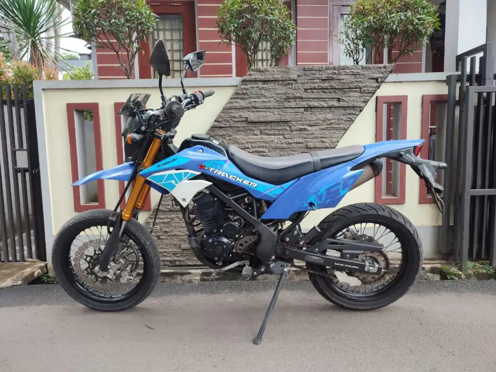 JUAL DTRACKER TAHUN 2020 GANTENG