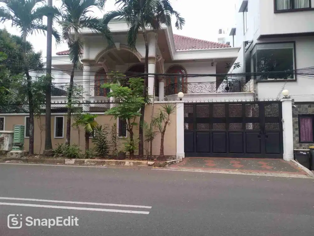Rumah Siap Huni Dikawasan Asri Permata Hijau Jakarta Selatan