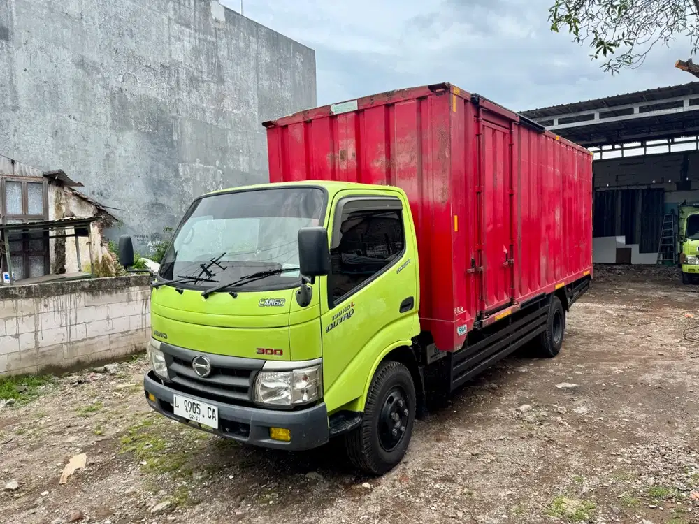 Hino Dutro Box 130HDL Cargo 2020 EURO2