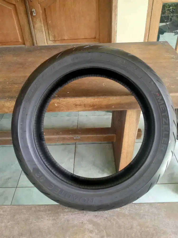 Ban Metzeler Roadtec 02 like new R17