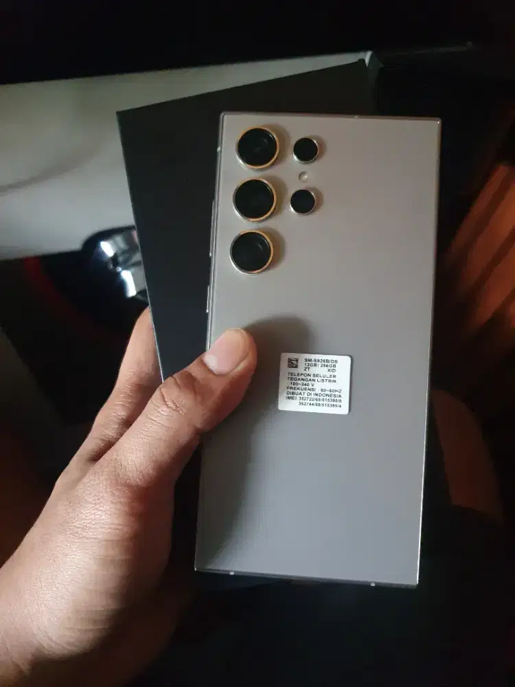 Samsung Galaxy S24 Ultra SEIN 12/256 Fullset