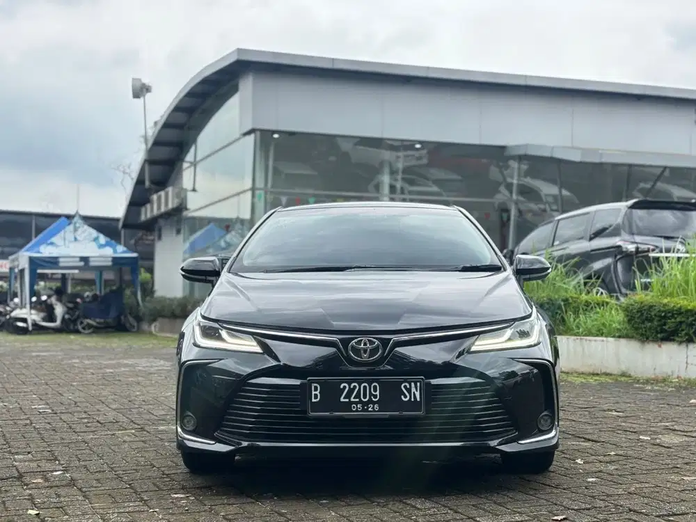 Toyota Corolla Altis 1.8 V AT Bensin 2021