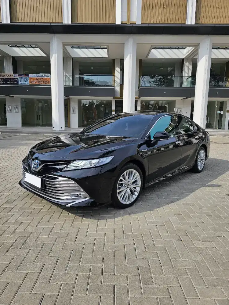 New Camry 2.5 Hybrid AT Sunroof JBL Audio 2020 Low Km
