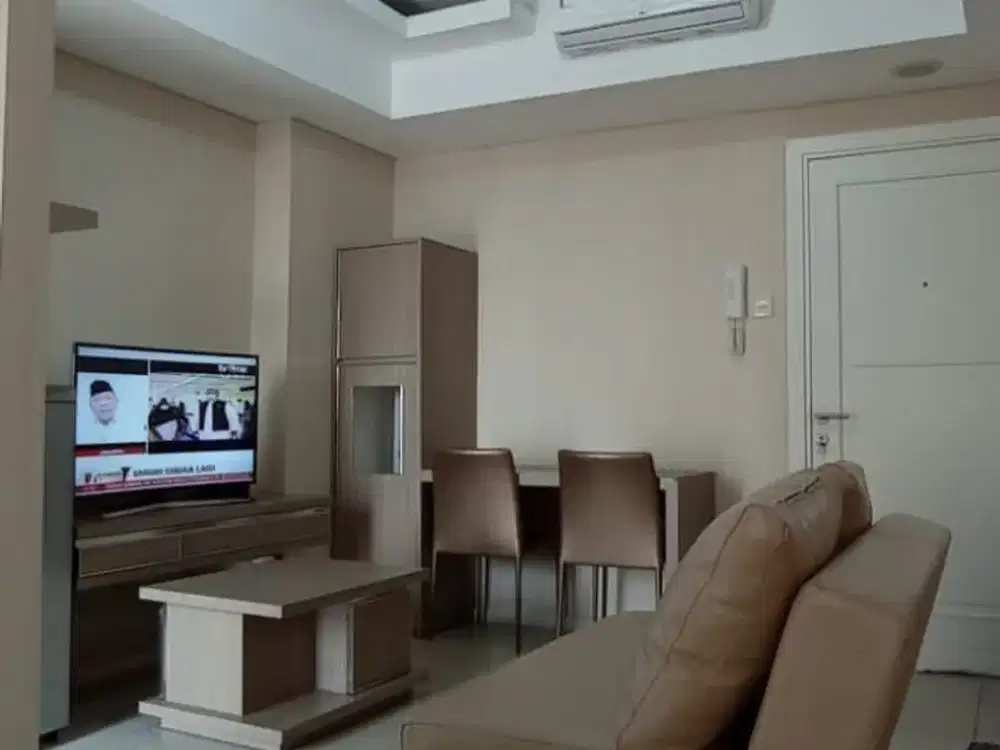 ready disewakan apartemen green lake sunter,tipe 2bedrooms full furnished,view laut priok,hadap utara,AC 3