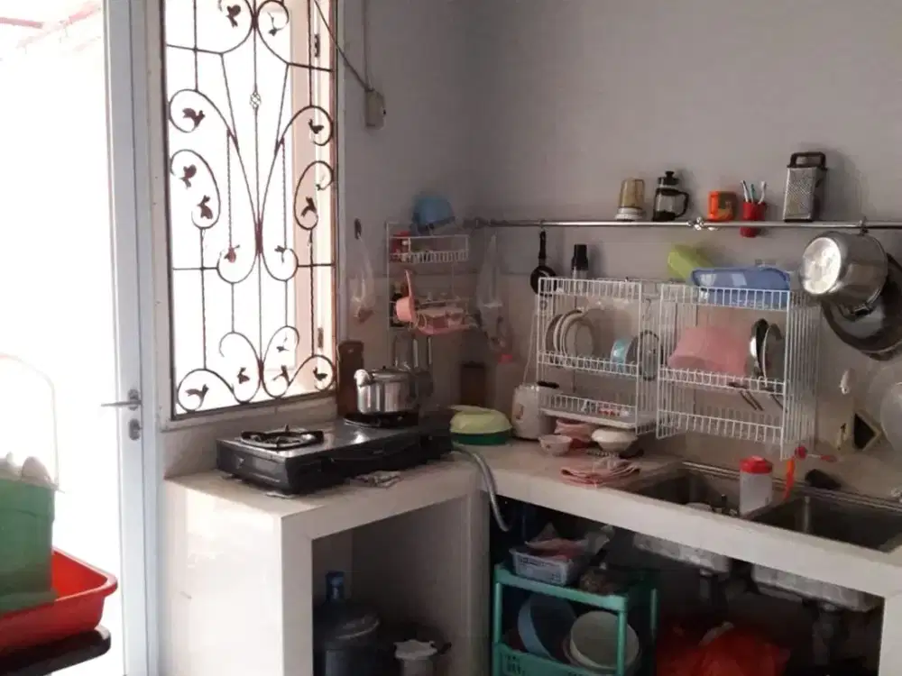 Rumah 2 Lantai Metro Permata 1 Akses One Gate System Dalam Komplek