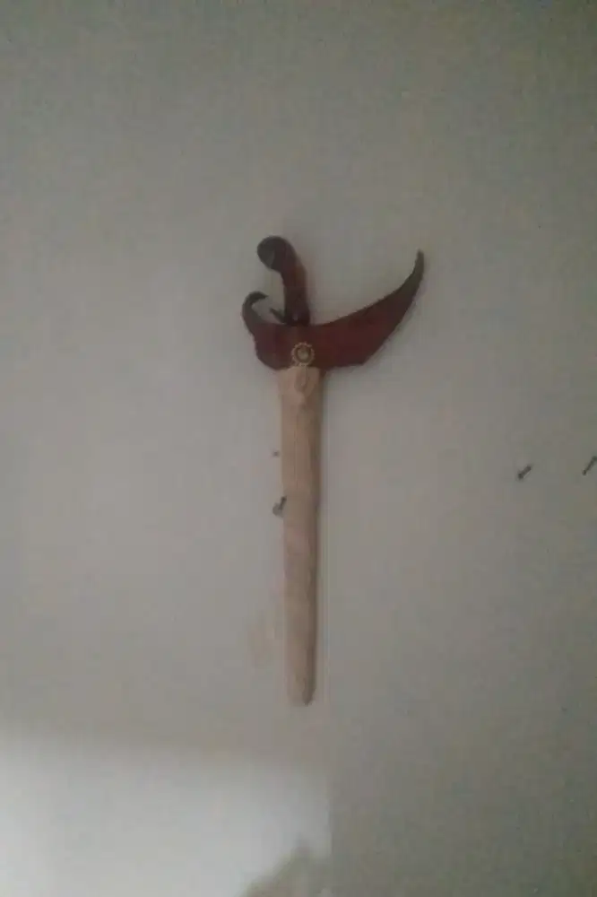 Dimahar kan Keris Sepuh Jaran Goyang