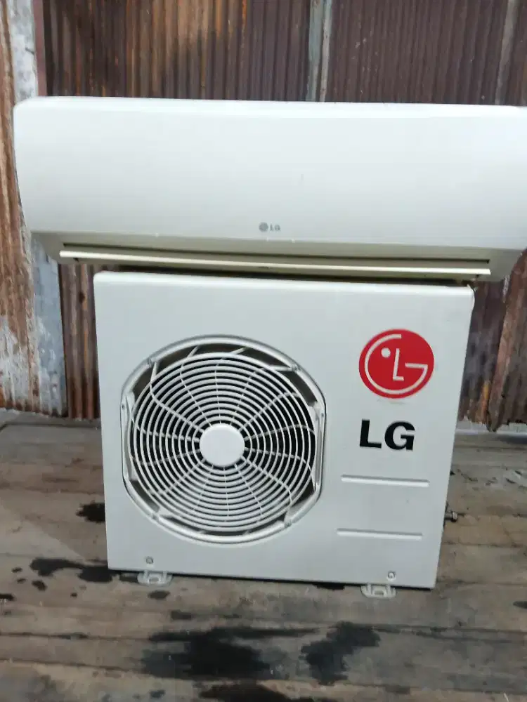 MENJUAL AC BEKAS 1/2 PK KOMPLIT