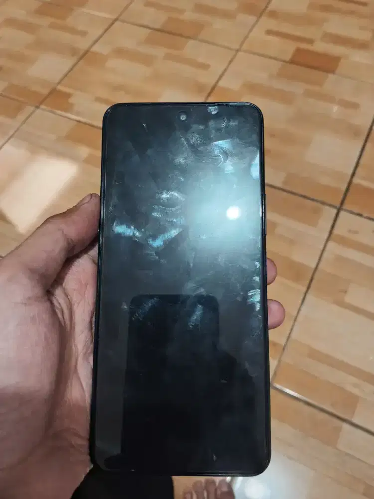 Vivo y19s 4/64  nego tipis tipis