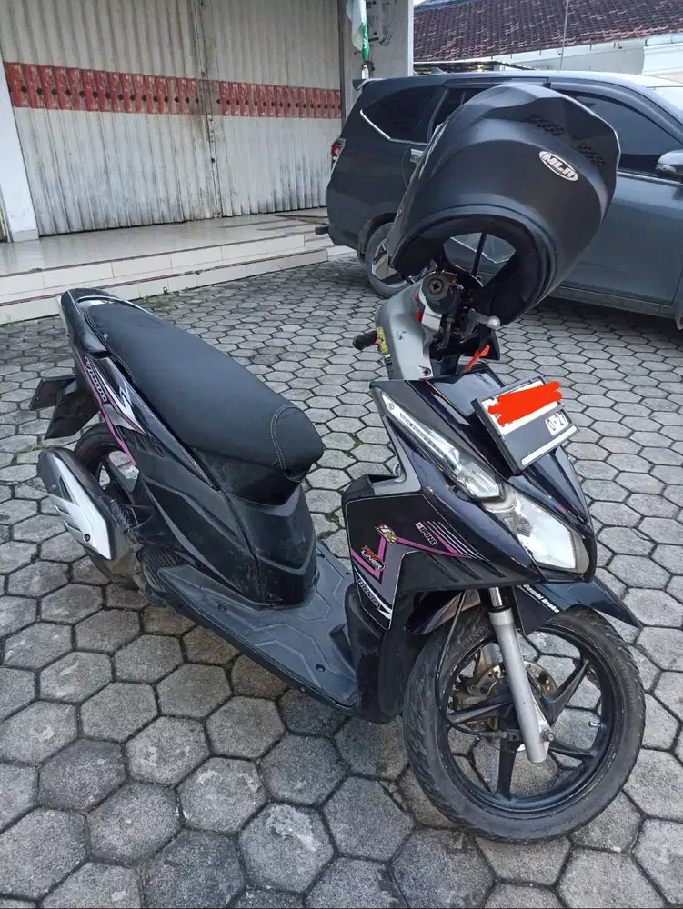 Dijual Vario techno 110 karbu 2010