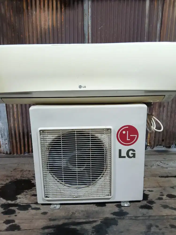 MENJUAL AC BEKAS 1/2 PK KOMPLIT