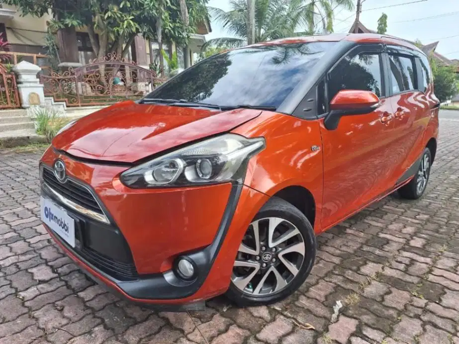 Toyota Sienta 1.5 V Bensin-AT 2017 KTAA