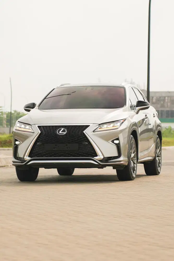 [ Favorite Colour ] Lexus RX200t F-Sport 2018 Bmw mercy suv