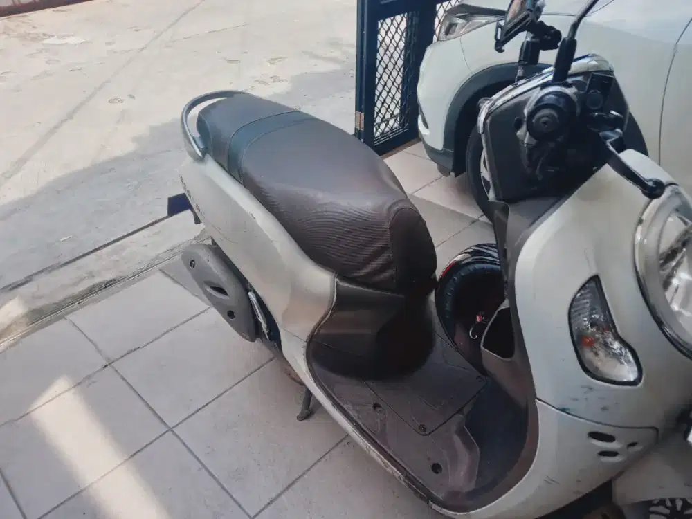 Dijual motor plat B jakarta barat