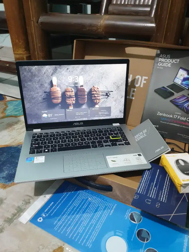 Laptop asus e410m slim like new