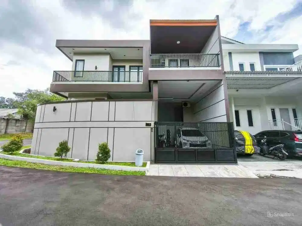 Rumah Mewah Hook di Bogor Nirwana Residence