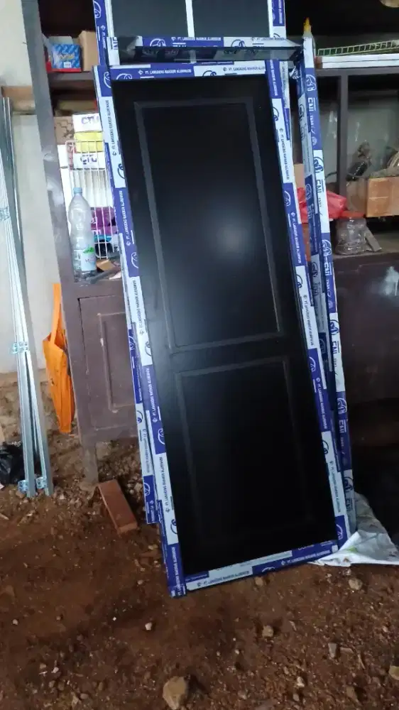 Jual kusen pintu satu dan pintu dua dari bahan aluminium dan kayu