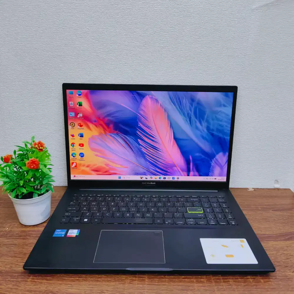 Asus VivoBook OLED K513EAN Core i3-1115G4 Ram 8GB SSD 512GB Backlight