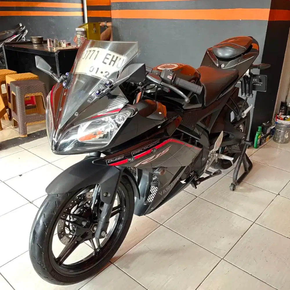 Yamaha R15 V2 taun 2015