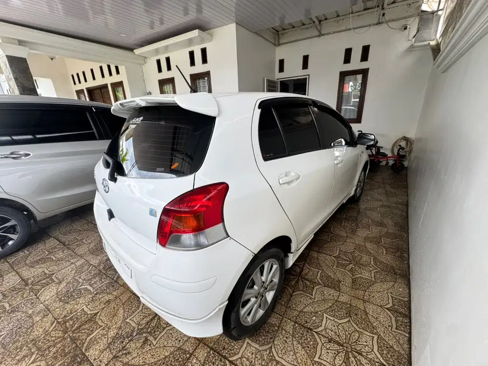 Toyota Yaris 2011 Bensin