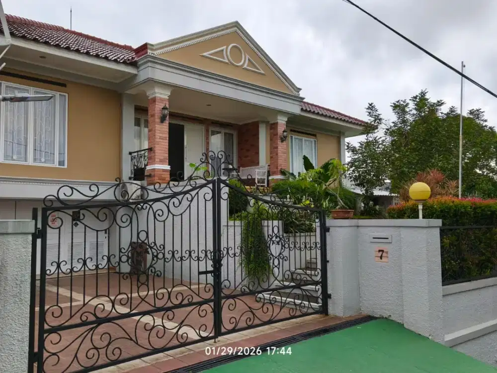 Dijual Rumah Asri dan Nyaman di Bukit Cinere Indah