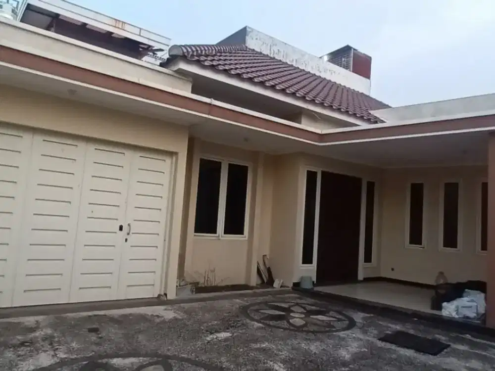 Dijual Rumah Manyar Tirtoyoso