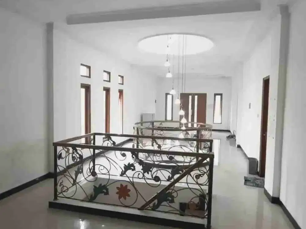 Dijual Murah Kost Exlusive semi Furnish hanya 10 menit dari Kampus UMY